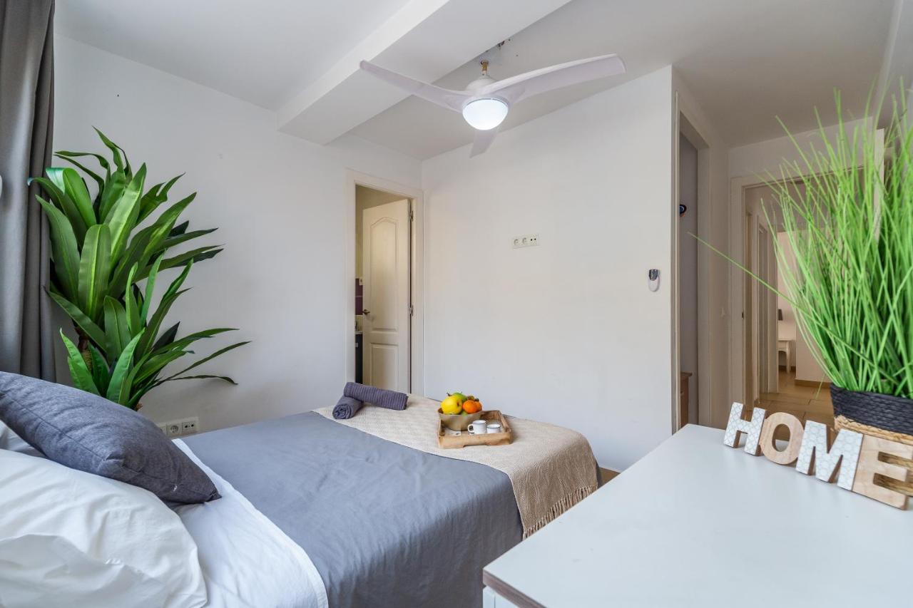 Fuengirola Paseo Maritimo Deluxe Apartment By The Beach Exterior photo